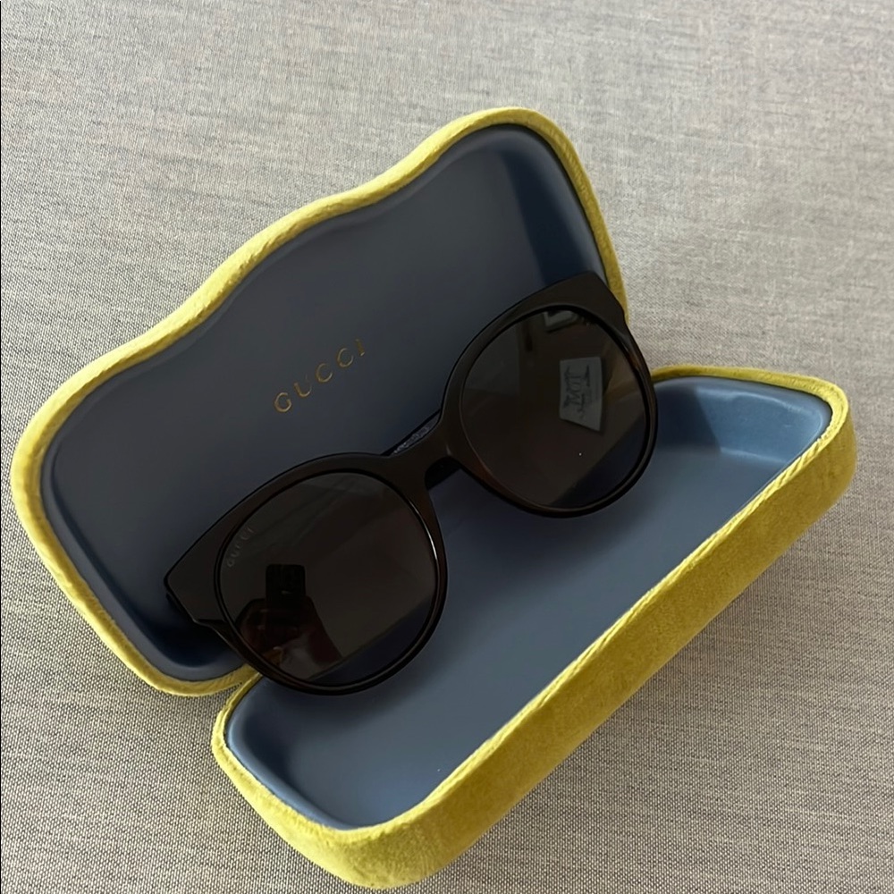 Gucci Black Sunglasses